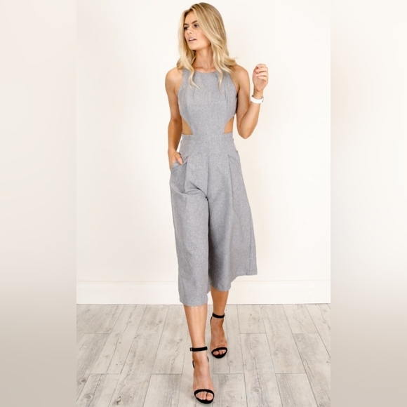 Showpo Wide-Leg jumpsuit - Picture 1 of 10